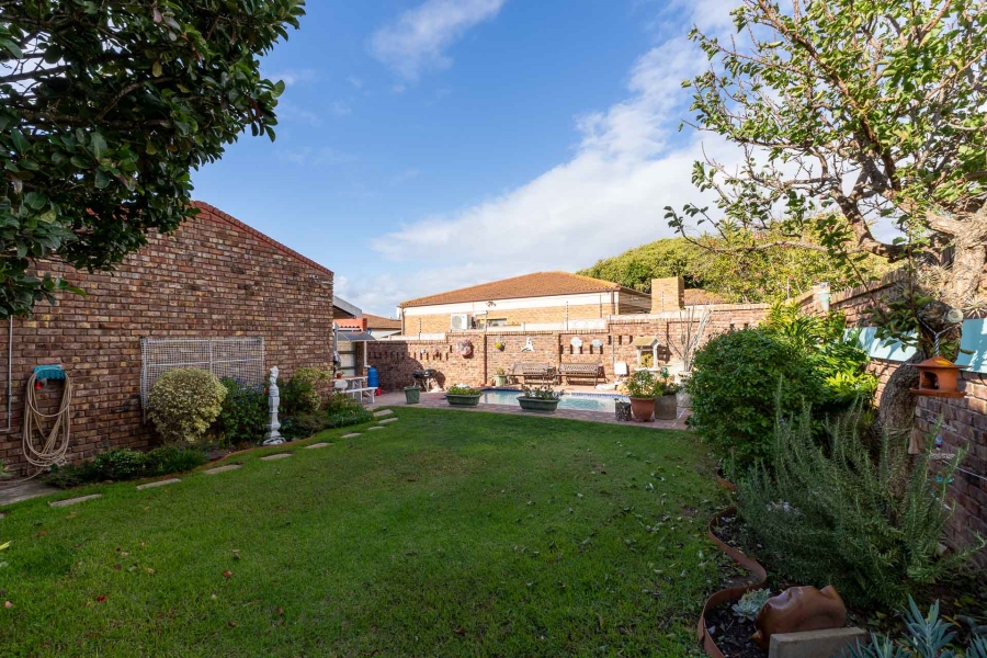 3 Bedroom Property for Sale in Deoville Park Western Cape